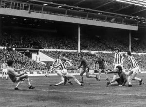 Chelsea v Stoke City 1972 League Cup Final Peter Osgood scores Chelsea' Chelsea v Stoke City 1972 League Cup Final Peter Osgood scores Chelsea'