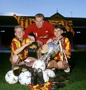 Chic Charnley with YTS Partick Thistle players October 1989