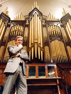 Chief Leisure Officer Gordon Bates with the historic organ at Middlesbrough Town Hall Chief Leisure Officer Gordon Bates with the historic organ at Middlesbrough Town Hall