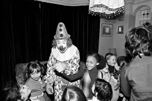 Images Dated 5th March 1981: Child Entertainer: Mr. Blower the clown seen here at a ChildrenIs birthday party