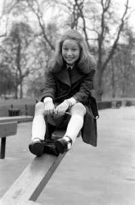 Mirror/0000to0099 00057/child singer lena zavaroni enjoying green park Mirror/0000to0099 00057/child singer lena zavaroni enjoying green park