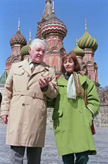 Images Dated 1st April 1993: CHRISTINE KEELER IN MOSCOW WITH EUGENE IVANOV - APRIL 1993. CODE: 374145