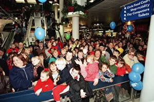 Images Dated 14th November 1998: Christmas lights being switched on, Broad Street Mall, Reading. 14th November 1998