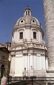 Images Dated 25th August 1998: Church in the centre of Rome