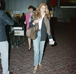 01239 Gallery: Cindy Crawford (model) at London Heathrow Airport. Cindy is with her husband, actor