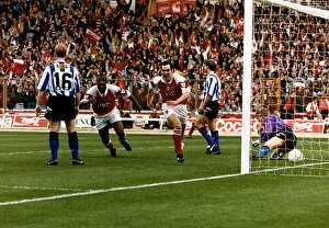 Images Dated 18th April 1993: Coca Cola Cup Final at Wembley Stadium Arsenal 2 v Sheffield Wednesday 1