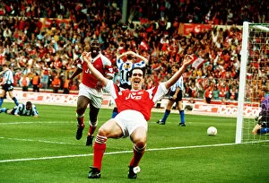 Images Dated 18th April 1993: Coca Cola Cup Final at Wembley Stadium Arsenal 2 v Sheffield Wednesday 1
