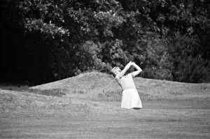 Images Dated 9th August 1975: Colgate European Womens Golf Tournament, Sunningdale. 9th August 1975