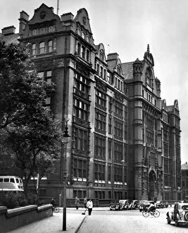 00067 Gallery: The College of Technology, part of Manchester University. June 1952