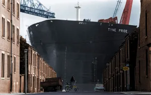 Images Dated 1st July 1975: A colourised version of a version of classic photograph from the Chronicle archive