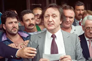 Images Dated 21st July 1989: Comedian Ken Dodd after being acquitted of tax evasion charges. Liverpool Crown Court