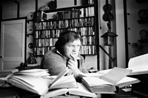 Images Dated 18th May 1973: Comedian Les Dawson at home near Blackpool, Lancashire. 18th May 1973