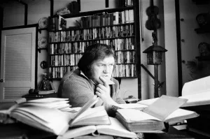 Comedian Les Dawson at home near Blackpool, Lancashire. 18th May 1973 Comedian Les Dawson at home near Blackpool, Lancashire. 18th May 1973