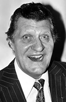 Images Dated 2nd March 1977: Comedian Tommy Cooper 2nd March, 1977