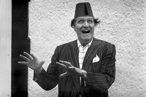 Comedian: Tommy Cooper. January 1975 75-00581 Comedian: Tommy Cooper. January 1975 75-00581