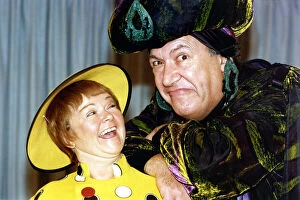 Comic actor, Bernard Bresslaw, appeared in the pantomine Aladdin'