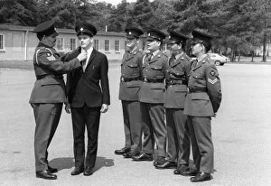 Images Dated 7th June 1970: Commanding Officer LT / Col WR Taylor meets the New recruit Allan with (l-r) 35 yo Sgt