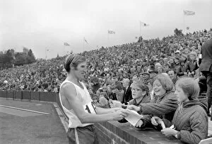 Images Dated 19th July 1970: Commonwealth Games, Edinburgh: Athletics. Freeman meets fans after winning 10 miles walk
