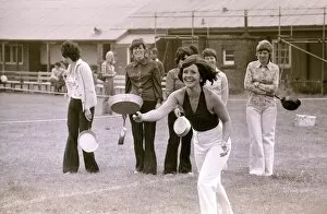 Images Dated 7th August 1974: Competitor Heather Bradditich winds up for her throw in the great frying pan throwing