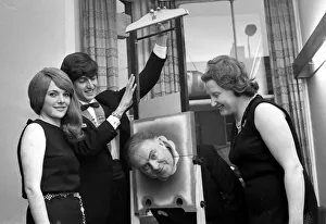 Images Dated 13th April 1970: Coventry Magic Circle are trying to solve a vanishing trick
