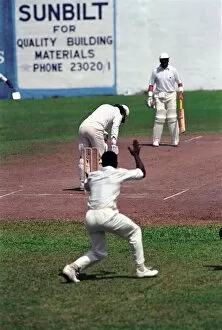 Images Dated 3rd March 1990: Cricket. England v. Windward Island. March 1990 90-1308A-043
