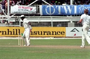 Images Dated 2nd May 1990: Cricket. West Indies v. England. May 1990 90-2766-077
