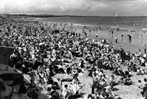 A crowded Whitley Bay beach, Tyne and Wear. 7th August 1961 A crowded Whitley Bay beach, Tyne and Wear. 7th August 1961