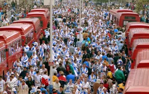 Crowds of runners after completing the London Marathon Crowds of runners after completing the London Marathon
