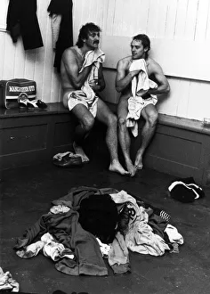 00492 Gallery: Crystal Palace players Jim Cannon and Bill Smillie relax after a training session