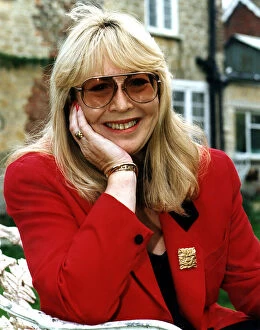 Images Dated 1st December 1995: Cynthia Lennon wearing red jacket dark glasses December 1995