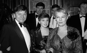 DAME JUDI DENCH ARCHIVE - JUDI DENCH PICTURED WITH HER HUSBAND DAME JUDI DENCH ARCHIVE - JUDI DENCH PICTURED WITH HER HUSBAND