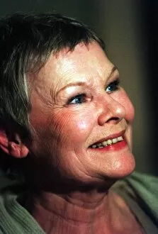Images Dated 10th February 1998: DAME JUDI DENCH ARCHIVE - PICTURED IN 1998