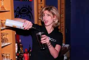 Dani Behr TV Presenter mixing cocktail September 1997 Dani Behr TV Presenter mixing cocktail September 1997