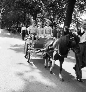 Danish Princesses with Miss Mary North and Prince Richard of Gloucester Danish Princesses with Miss Mary North and Prince Richard of Gloucester