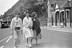 Images Dated 31st May 1990: Darling Buds of May filming in Folkestone 31st May 1991