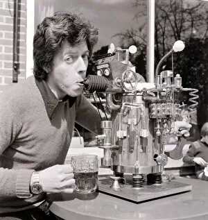 Images Dated 8th April 1980: Dave Trotman designer from Southampton with his pint of beer tester it dispenses beer a