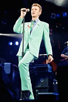 Images Dated 20th April 1992: David Bowie performing at The Freddie Mercury Tribute Concert for Aids Awareness