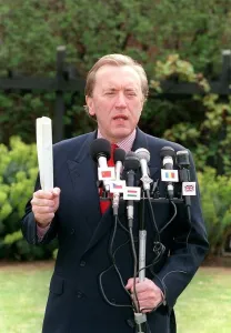 Images Dated 11th April 1990: David Frost TV Presenter Launches new programme 1990 BSBs Satellite Express linking
