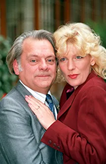 Images Dated 29th September 1989: DAVID JASON AND DIANA WESTON IN PHOTOCALL TO PROMOTE A BIT OF A DO - 29 / 09 / 1989