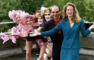 Images Dated 5th October 1993: David Suchet Actor With Actress Jenny Seagrove And Girls From The Cast Of 'Cats'