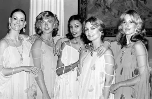 Davina Sheffield wearing diamonds at charity function 1977 Friend of Prince Charles Davina Sheffield wearing diamonds at charity function 1977 Friend of Prince Charles