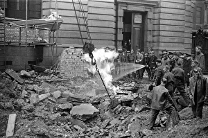 Delayed Action Bomb explodes on King Edward Street while Bomb disposal Team are working Delayed Action Bomb explodes on King Edward Street while Bomb disposal Team are working