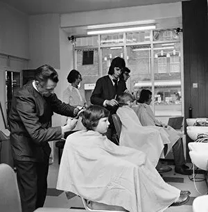 Images Dated 1st January 1971: Dell and Depson Hairdressers, Middlesbrough, Circa 1971