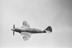 Demonstration by a Supermarine Spitfire MK19 of the Battle of Britain Memorial Flight Demonstration by a Supermarine Spitfire MK19 of the Battle of Britain Memorial Flight