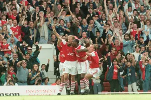 Arsenal legend Dennis Bergkamp the face of new banknote celebrating iconic  goal - Mirror Online