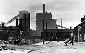 Dereliction in Pontypridd Street, Splott. 11th September 1975 Dereliction in Pontypridd Street, Splott. 11th September 1975
