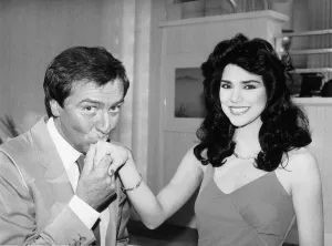 Des O Connor TV Presenter Comedian meets Miss Venezuelan Miss World Astrid Herrera Des O Connor TV Presenter Comedian meets Miss Venezuelan Miss World Astrid Herrera