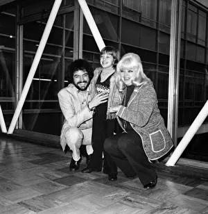 Diana Dors and Family. December 1975 76-00006-002 Diana Dors and Family. December 1975 76-00006-002