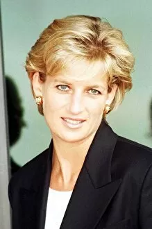 Images Dated 13th January 1997: Diana, Princess of Wales upon her arrival at the Luanda Airport