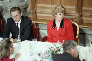 Images Dated 3rd October 1988: Diana, Princess of Wales attends the launch of the National AIDS Trust at Guildhall